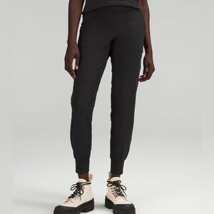 Lululemon black align joggers